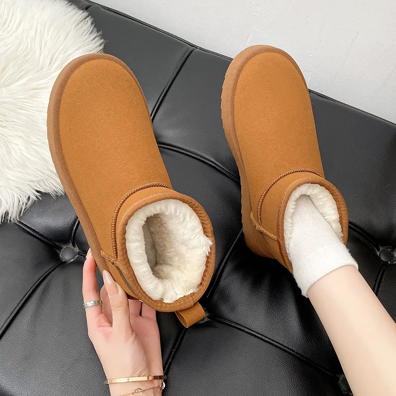 

Fleece Lined Snow Boots Women's Thick Bottom Short Boot Winter New Style Leather Fur Integrated Anti-slip Cotton Shoes