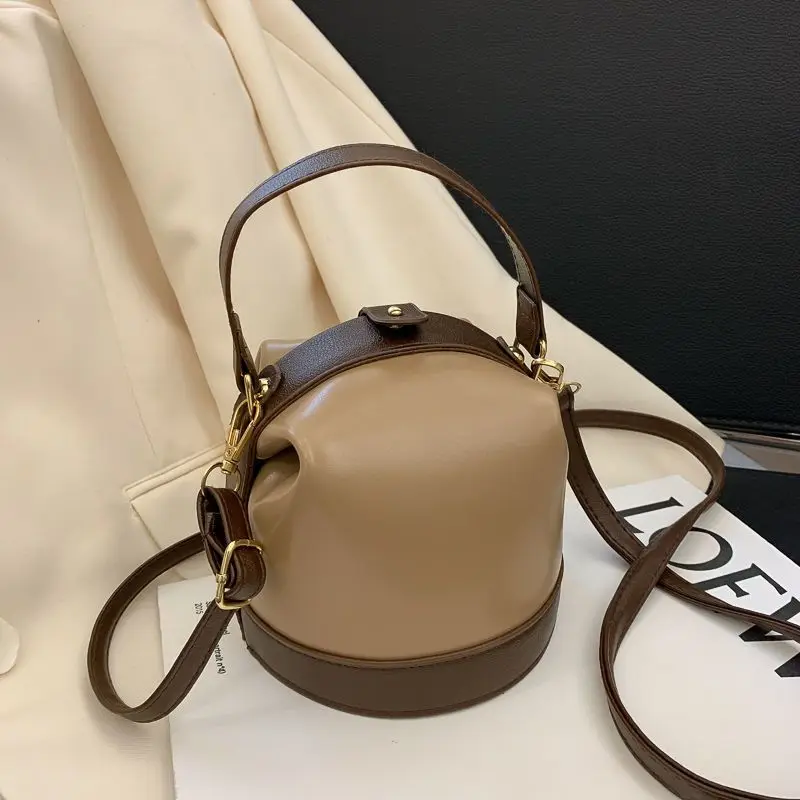 Cross-border Messenger Bag Foreign Style Women's Bag 2026 New French Niche Versatile Trend Korean Version Fashion Simple Handbag