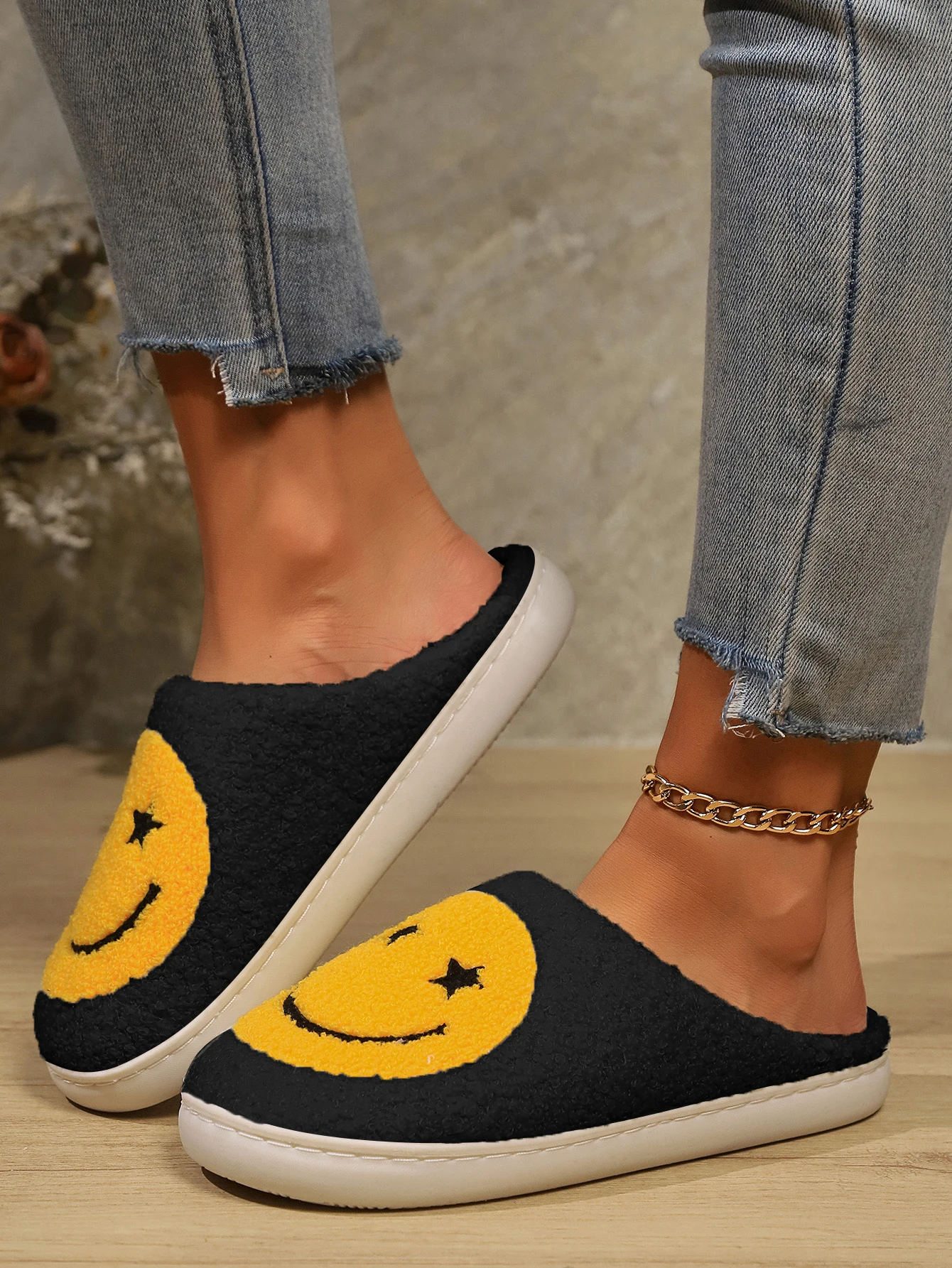 Women's Winter Slippers New Halloween Cartoon Star Eyes Smiling Face Indoor Warm Plush Slippers