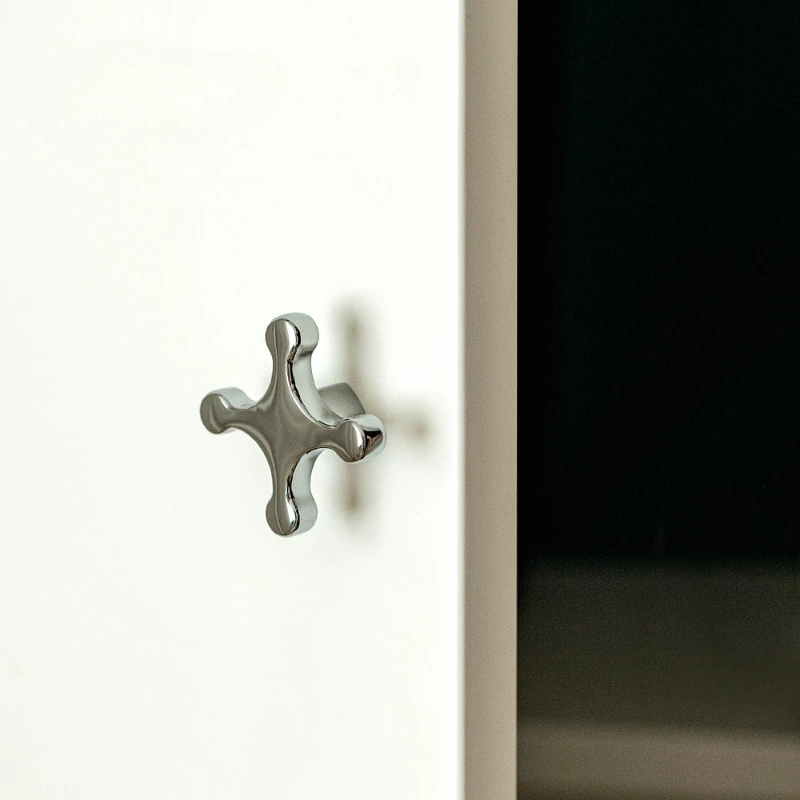 

Retro Copper Cross Shaped Cabinet Door Handle Creative Simple Stylish Dressing Table Wardrobe Furniture Drawer Pulls