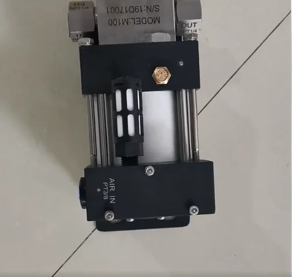 Mini Portable Air Driven Oil Pressure Test Pump M25 100-200 Bar for Automotive And Mechanical Engineering