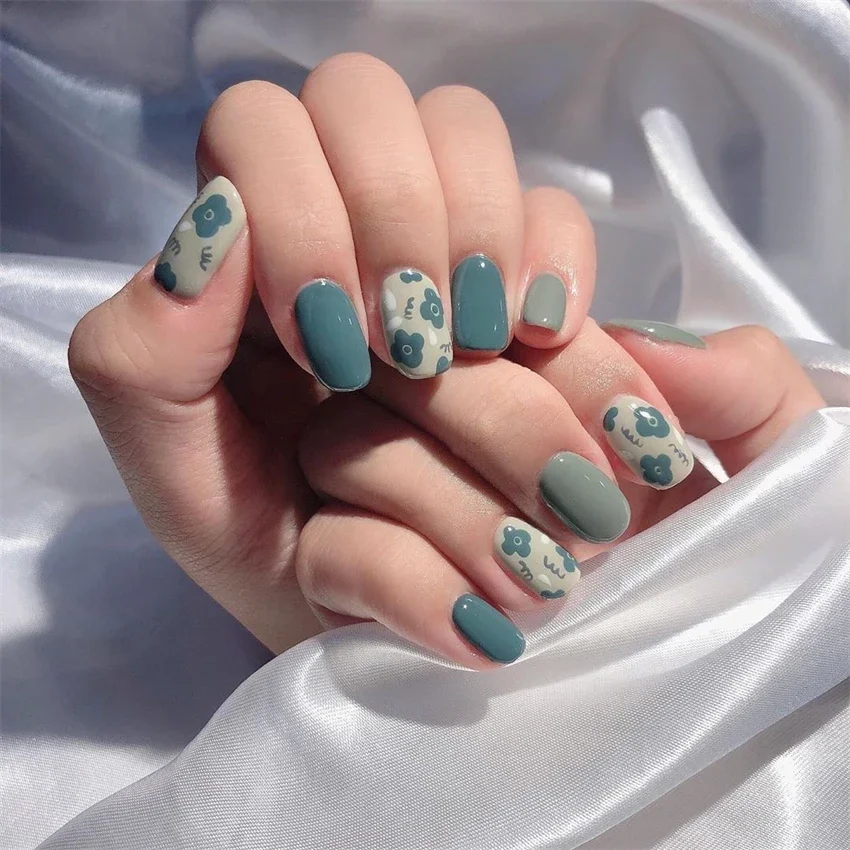 24Pcs/Set Morandi Gray Blue Small Flower Wearing False Nails Full Coverage Press on Nail Art French Removable Acrylic Fake Nails