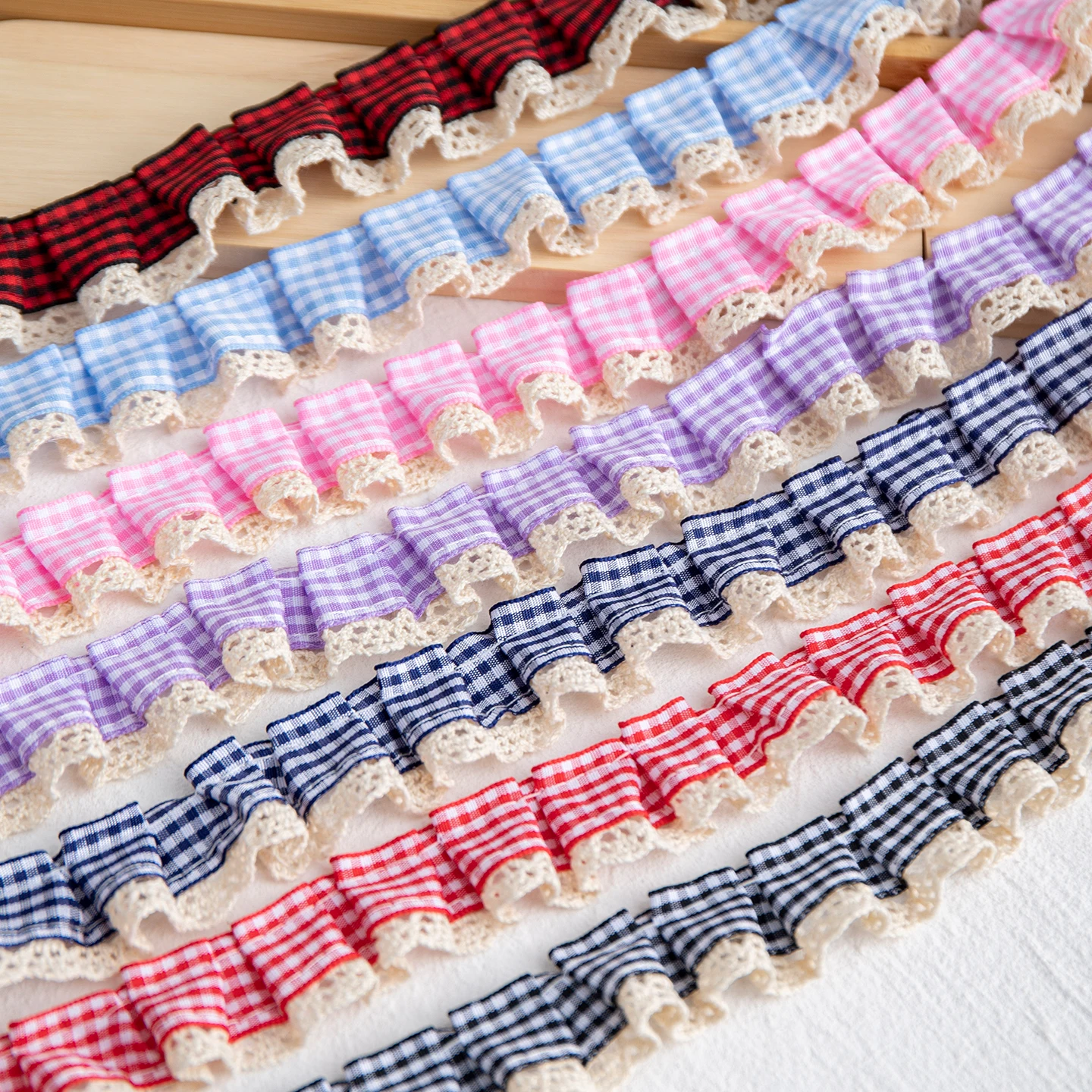 �y�Z�[�����z25mm���̊i�q���v���[�c���[�X�G�b�W�g�����A�D���p�A�t�������{���A�h���X�̋݁A�A�b�v���P�A�\�t�@�A�J�[�e���̑����ADIY�N���t�g�ޗ�