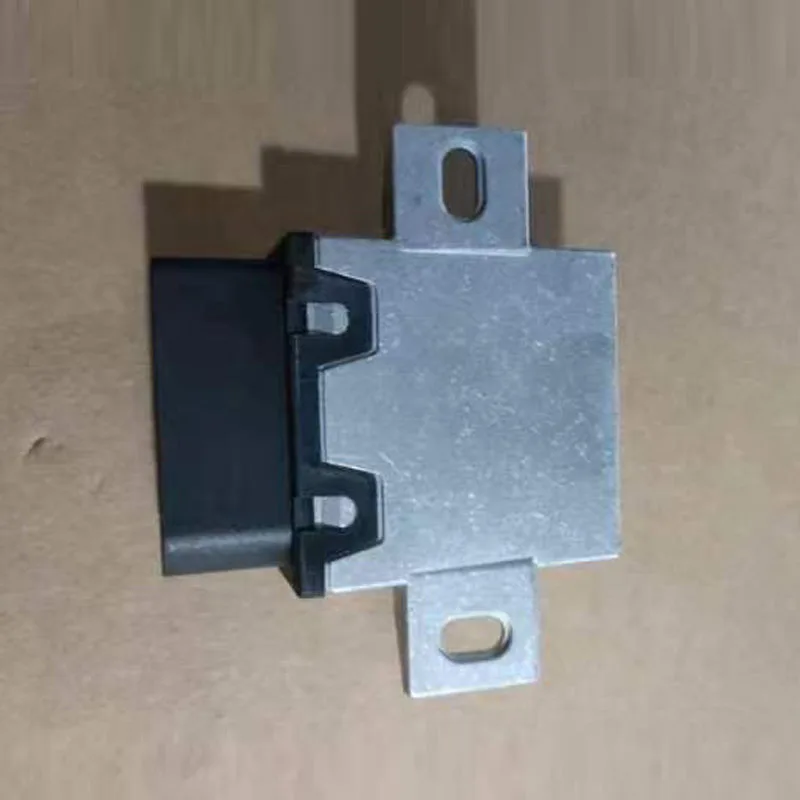 4F1906093B Fuel Device Control Unit Fuel Pump Control Module 4F1906093C for VW Touareg Audi Q7 V6 R8 V8 V10 2007-2015