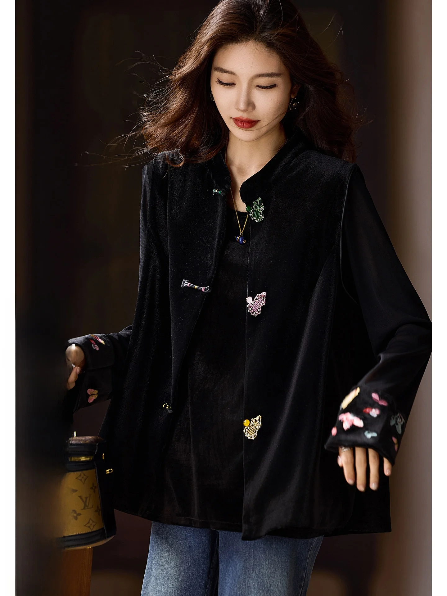 

Женский бархатный жилет V-Ne, новинка весенней коллекции, больших размеров, в китайском стиле, с бриллиантовой отделкой, модная верхняя одежда