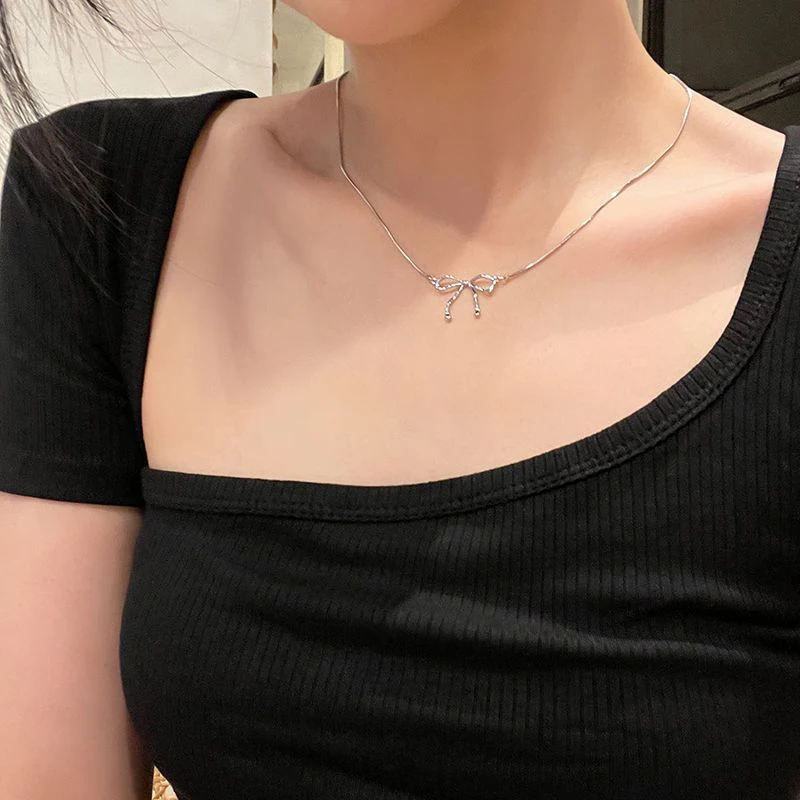 Trendy Bowknot Necklace Silver Color Clavicle Chain For Woman Elegant Vintage Sweet Bow Choker Necklace Party Jewelry Gifts