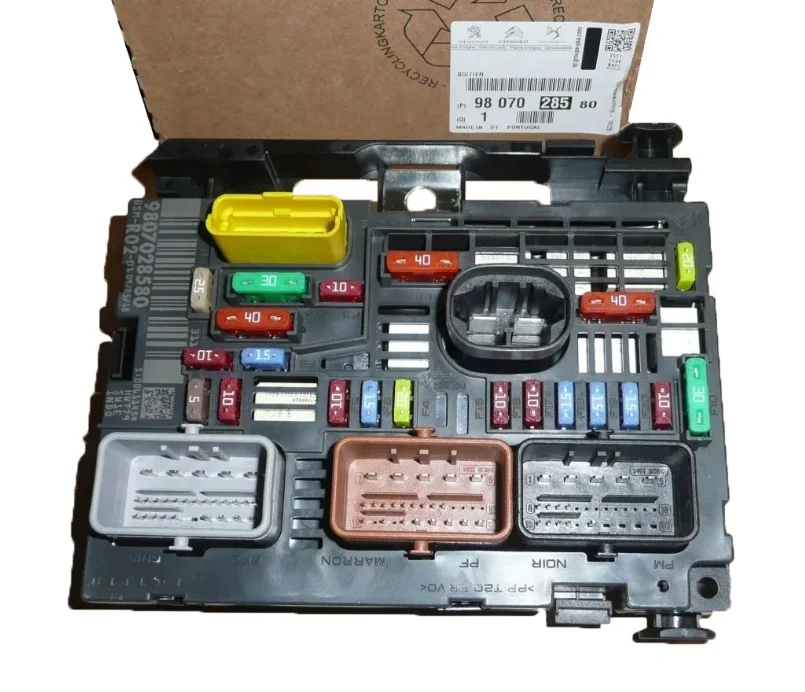 Engine Fuse Box Ass…