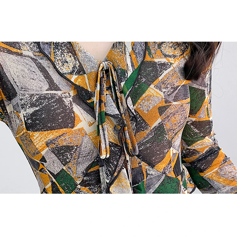 2025,New,European,Clothes,T-Shirt,Fashion,Sexy,V-Neck,Print,Ruffles,Women,Tops,Long Sleeve,Bottoming Shirt,All Match,Tees,510035