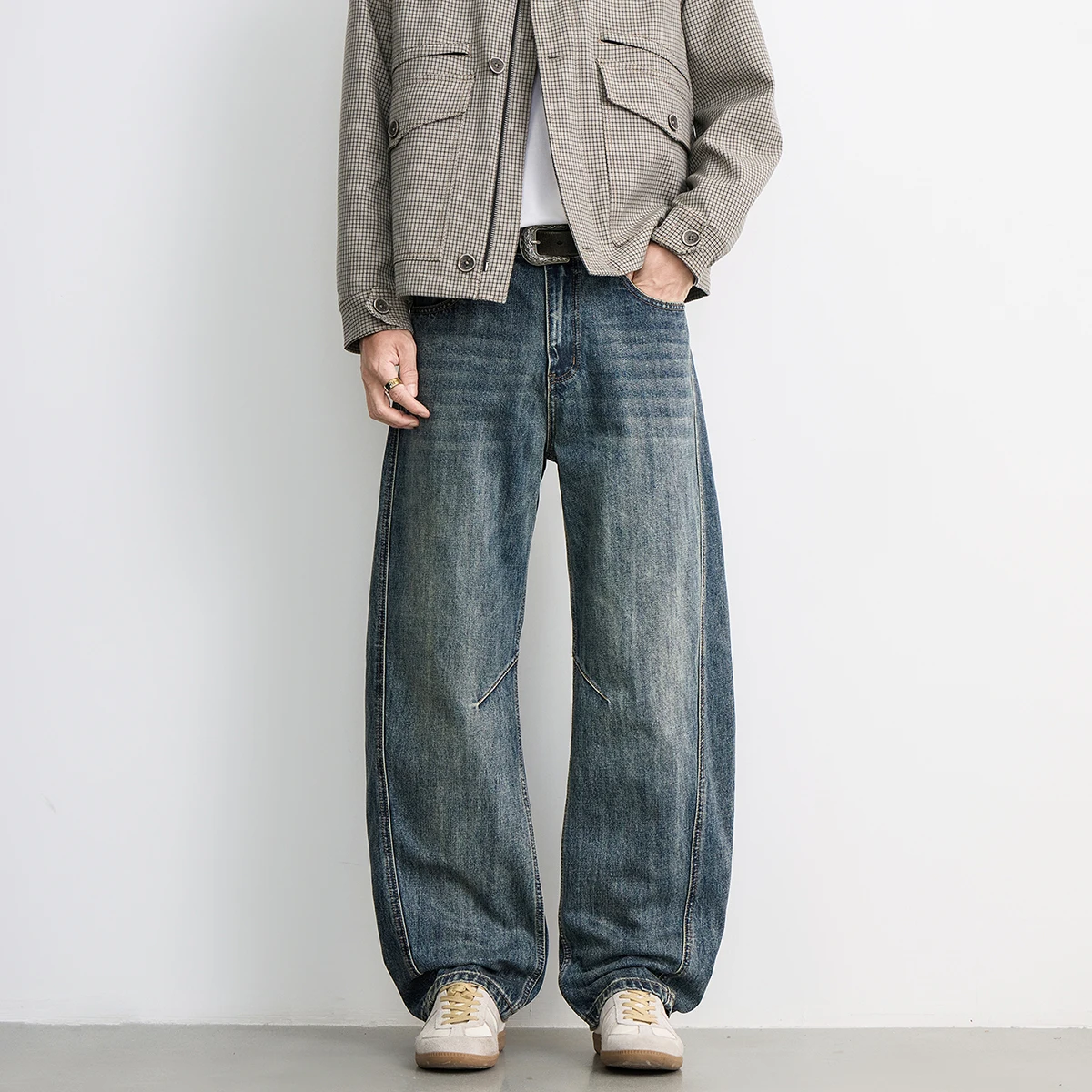 Autumn American Vintage Washed & Distressed Curved-Blade Denim Jeans Rogueishly Cool with Premium Drape Wide-Leg Sickle Silhouet
