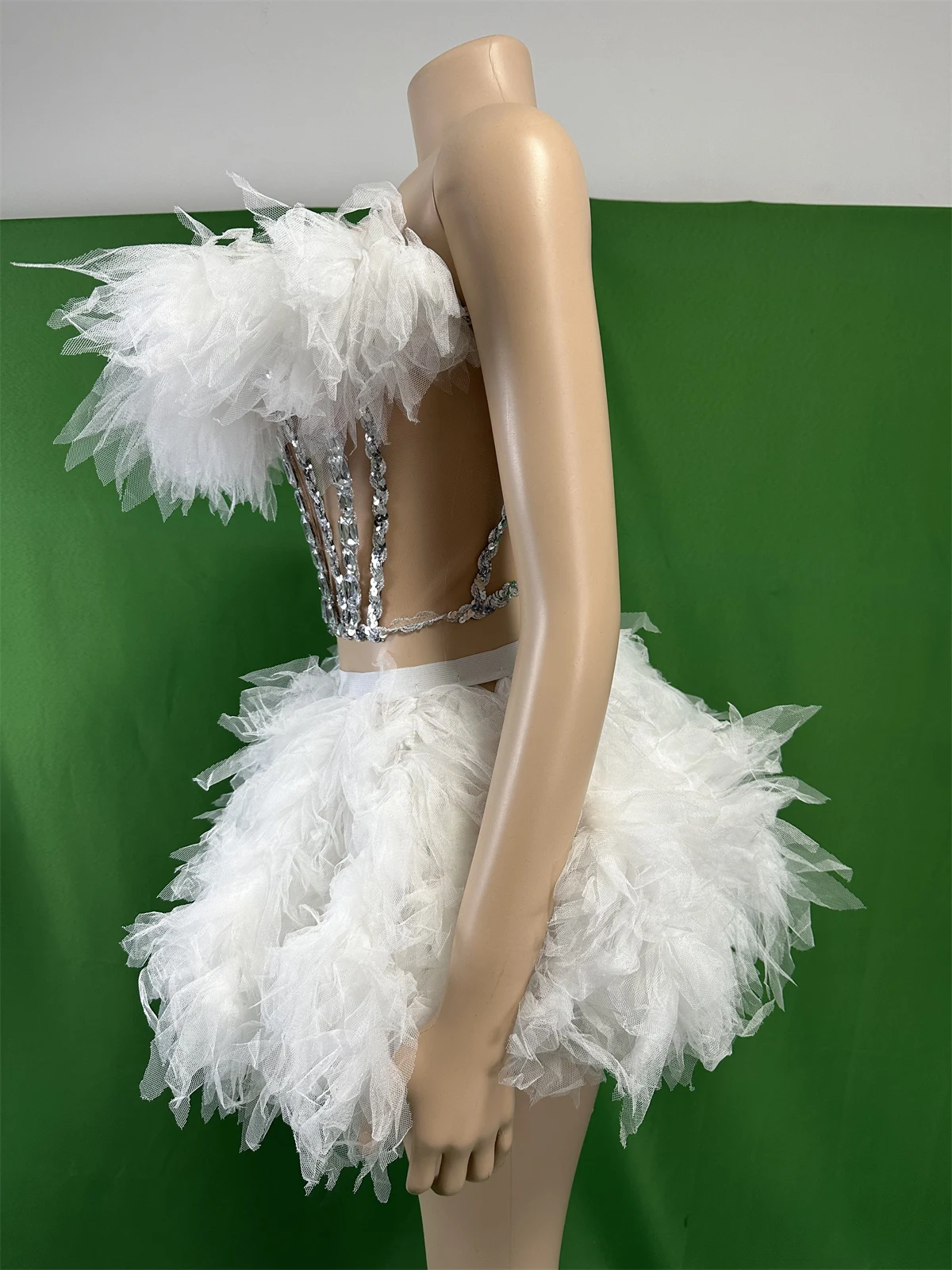 

White 2 Pcs Set Women Ruffle Rhinestone Sparkly Dance Dress Design Cheerleading Team Stage Wears