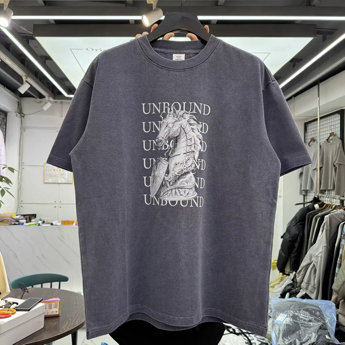Saint Vintage statue letter printed short sleeved T-shirt Men Women T Shirt Tee