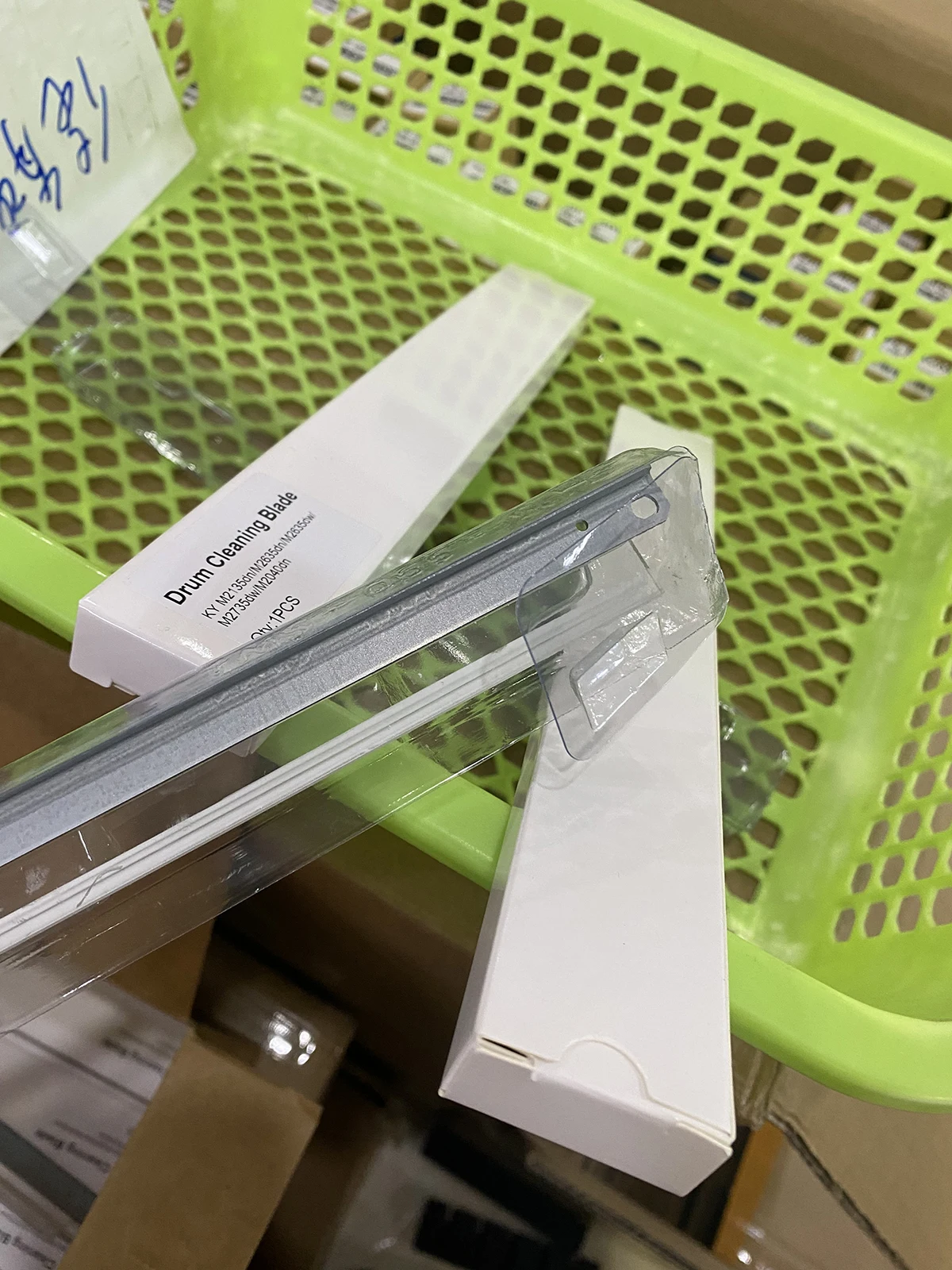 

Лезвие для чистки барабана DK-1150 DK1150 для Kyocera Mita ECOSYS P2040 P2235 P2335 M2040 M2135 M2235 M2540 M2635 M2640 M2735 M2835