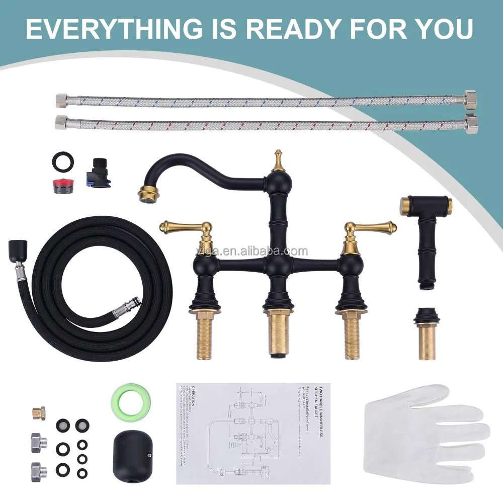 Кухонный смеситель с двумя ручками для фермерского дома, кухонный смеситель с центральной установкой, черный и золотой, латунный мостовой кухонный смеситель с боковым распылителем