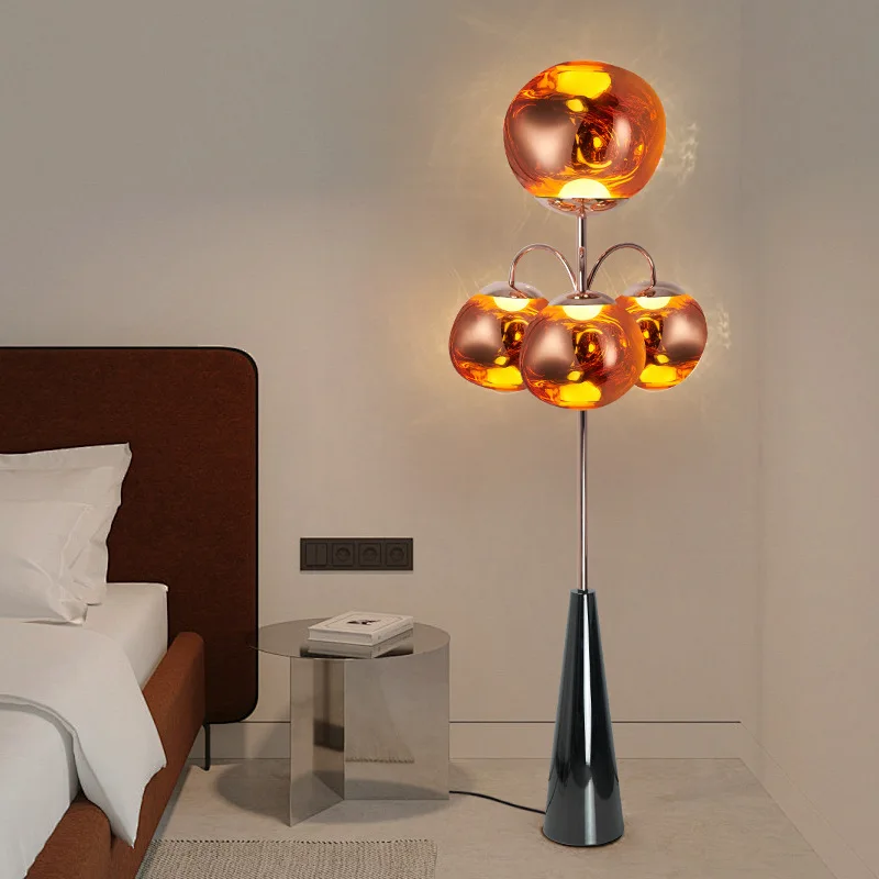 Лава спальня кабинет диван атмосфера украшения торшер