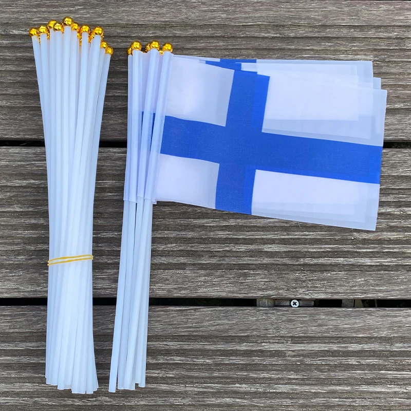 xvggdg  100pcs  14 * 21cm    Finland  hand  flag   Finland  Hand Waving National Flag