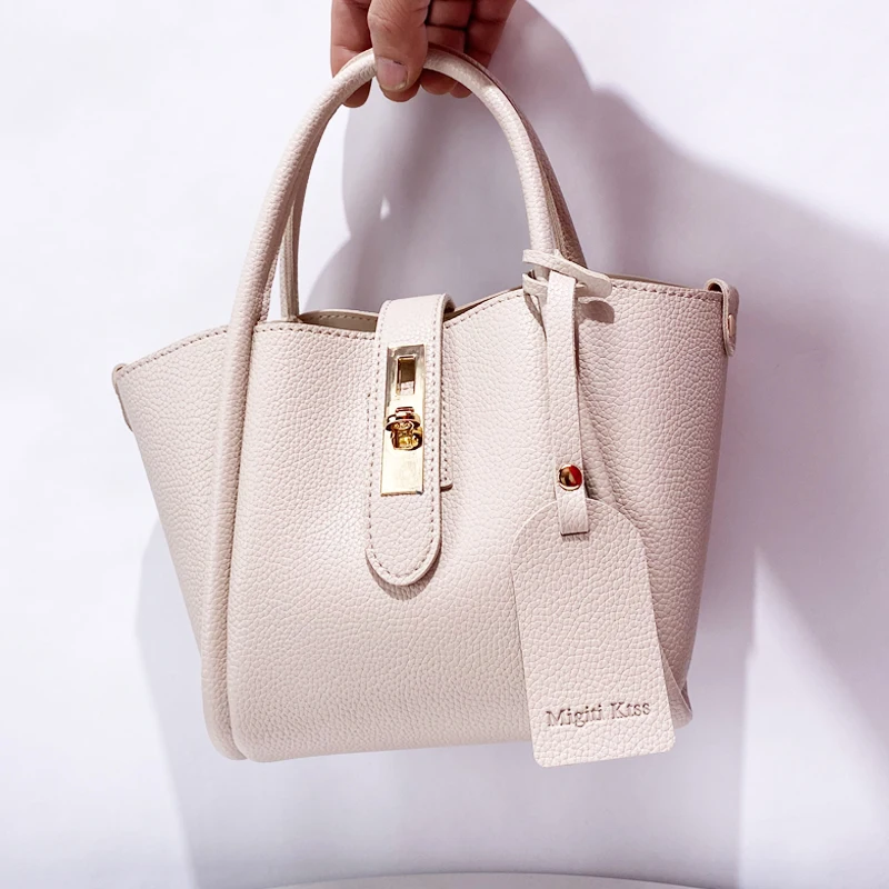 Torba kompozytowa Tote dla kobiet luksusowa designerska torebka torebka 2024 nowość w modnych szalikach dekoracja z zamkiem panie na ramię Crossbody