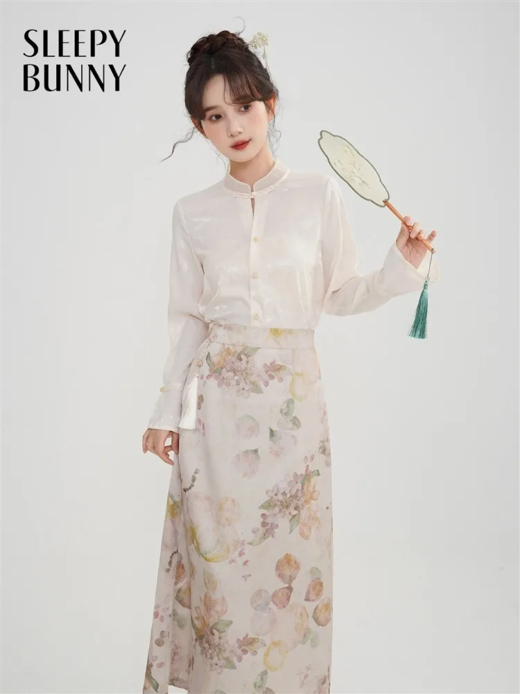 エレガントなジャカード織りスタンドカラーシャツ レディース 長袖 中華風ブラウス ボタン飾り付き ヴィンテージ風トップス 春服