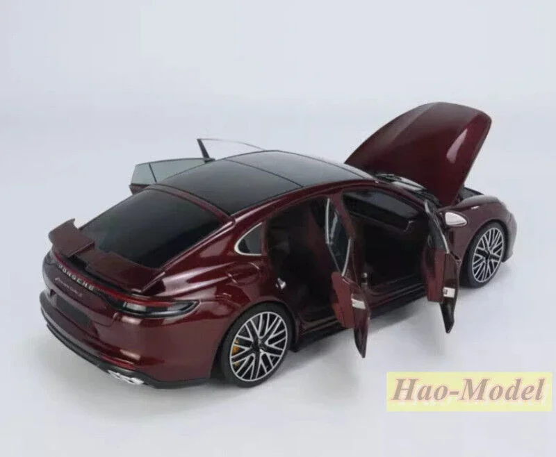 Minichamps 1:18 para Porsche Panamera Turbo S, modelo de coche fundido a presión, adornos, juguetes, regalos de cumpleaños para niños, colección de exhibición de Hobby, Rojo