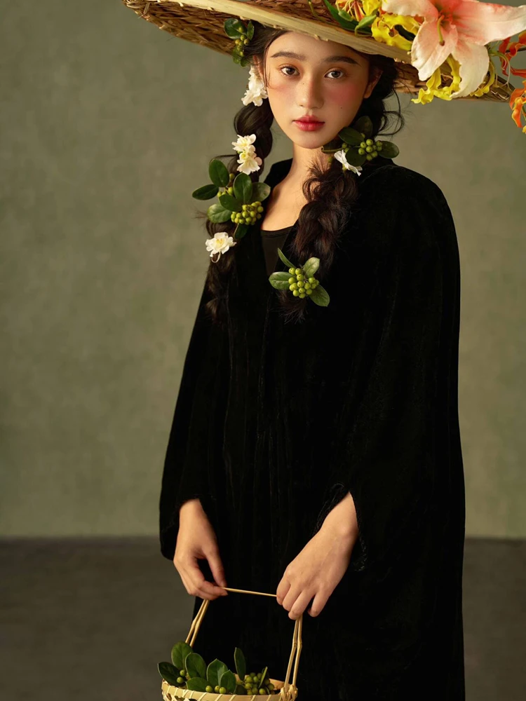 

New Vintage Chinese Style Black Velvet Women's Portrait Art Photo Shoot Costume Photography Props Shadow Casting Clothing