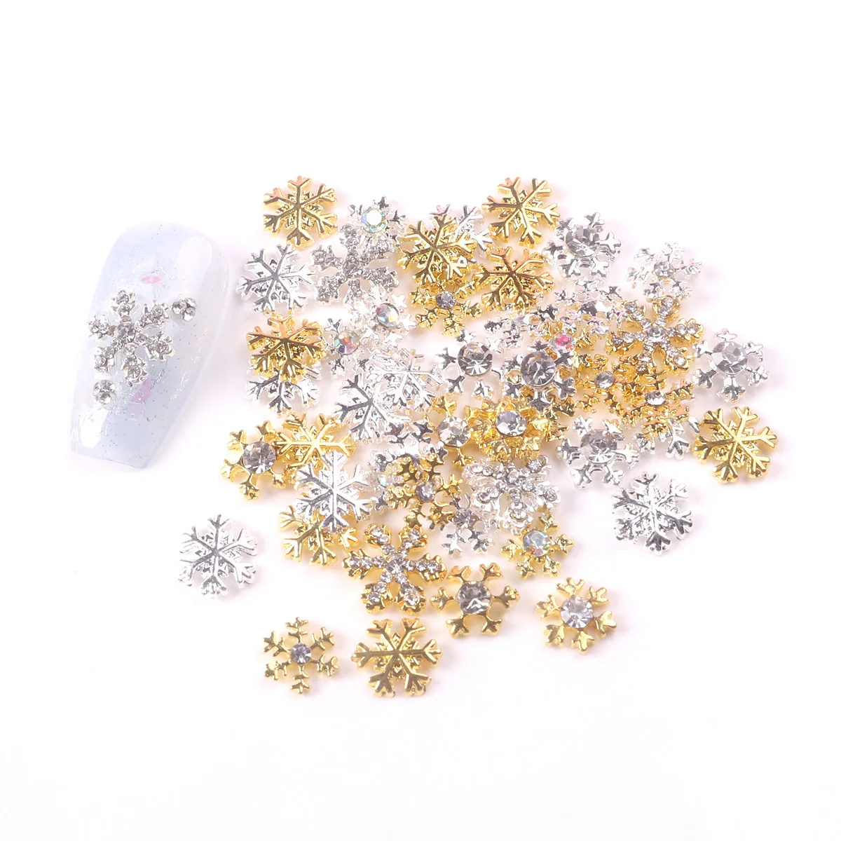 Mix Snowflake liga encantos para Nail Art, prata, ouro, metal decoração das unhas, ano novo 2023, 50pcs