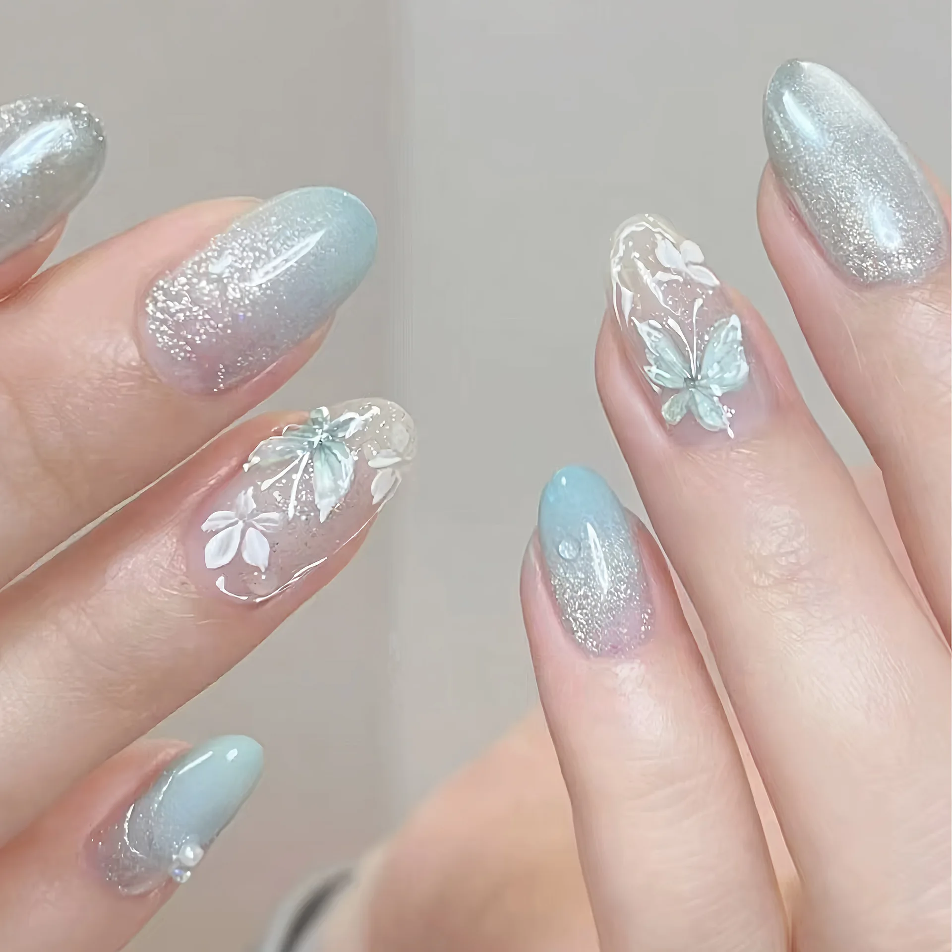 

24pcs Butterfly Cat Eye Press on False Nails 3d Diamond Sweet Almond Full Cover Short Fake Nail Tips Blue Gradient Flower Nail