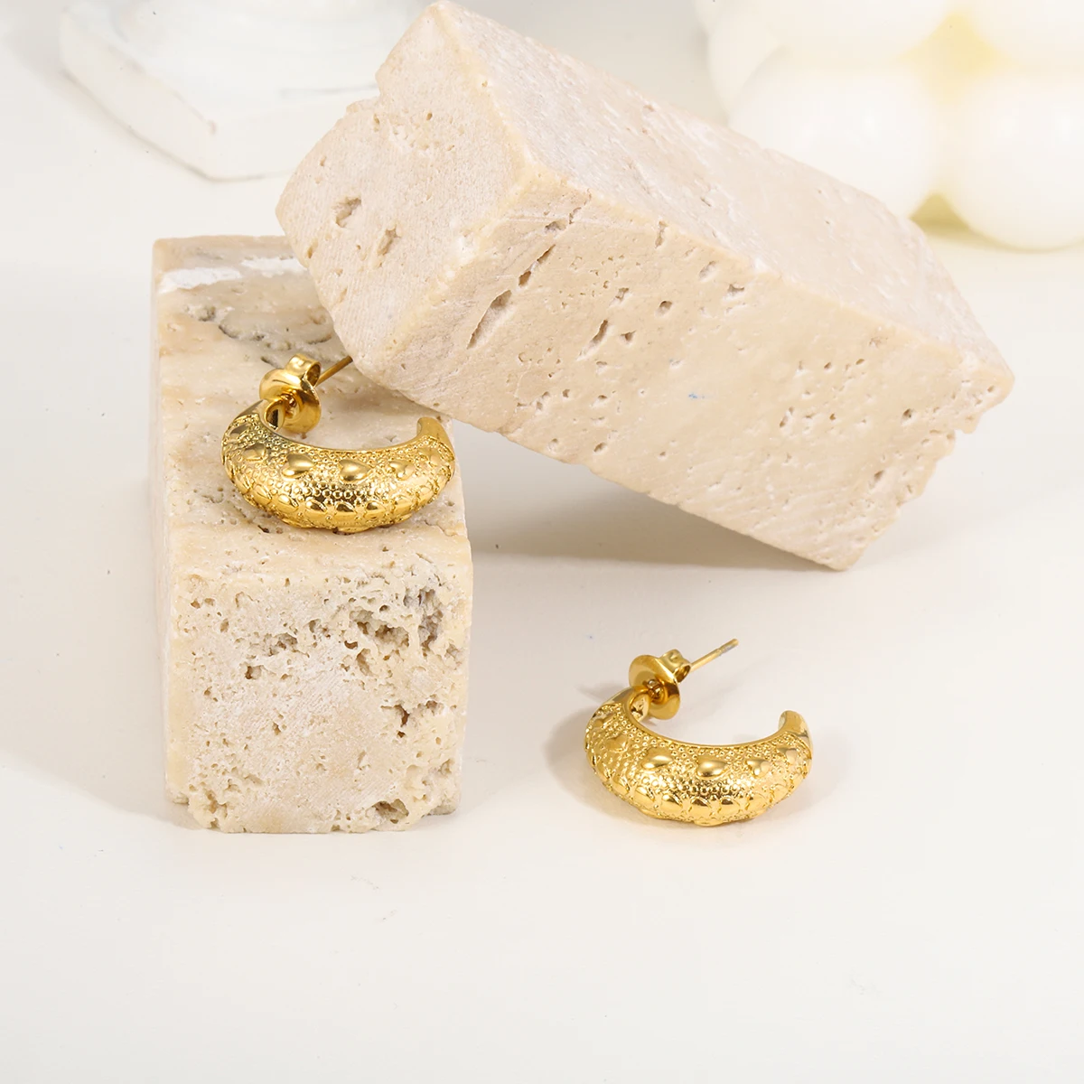 Stylish C-shaped 18K gold-plated stainless steel earrings are perfect for women's gifts image 6