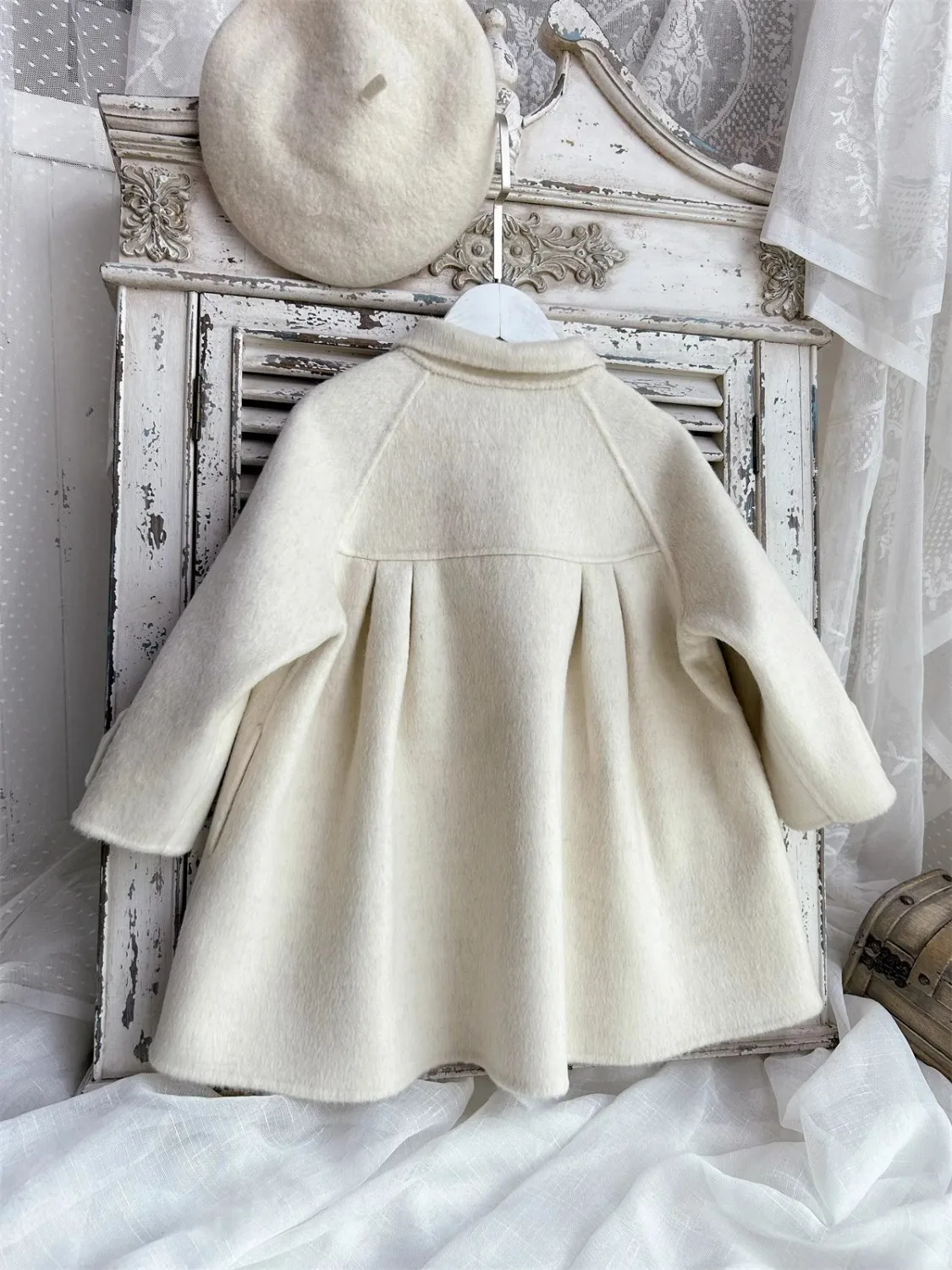 Autumn and Winter Children's Woolen Coat New Girl's Sweet Bow Collar Coat Warm Windbreaker