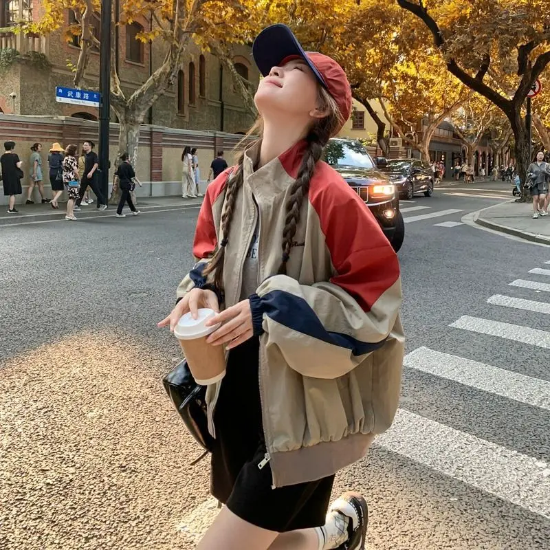 

Woman Jackets Elegant Women'S Windbreaker With Hood Denim Washed Blue Vintage Fashion Style Outerwear Button Front Pocket Pure