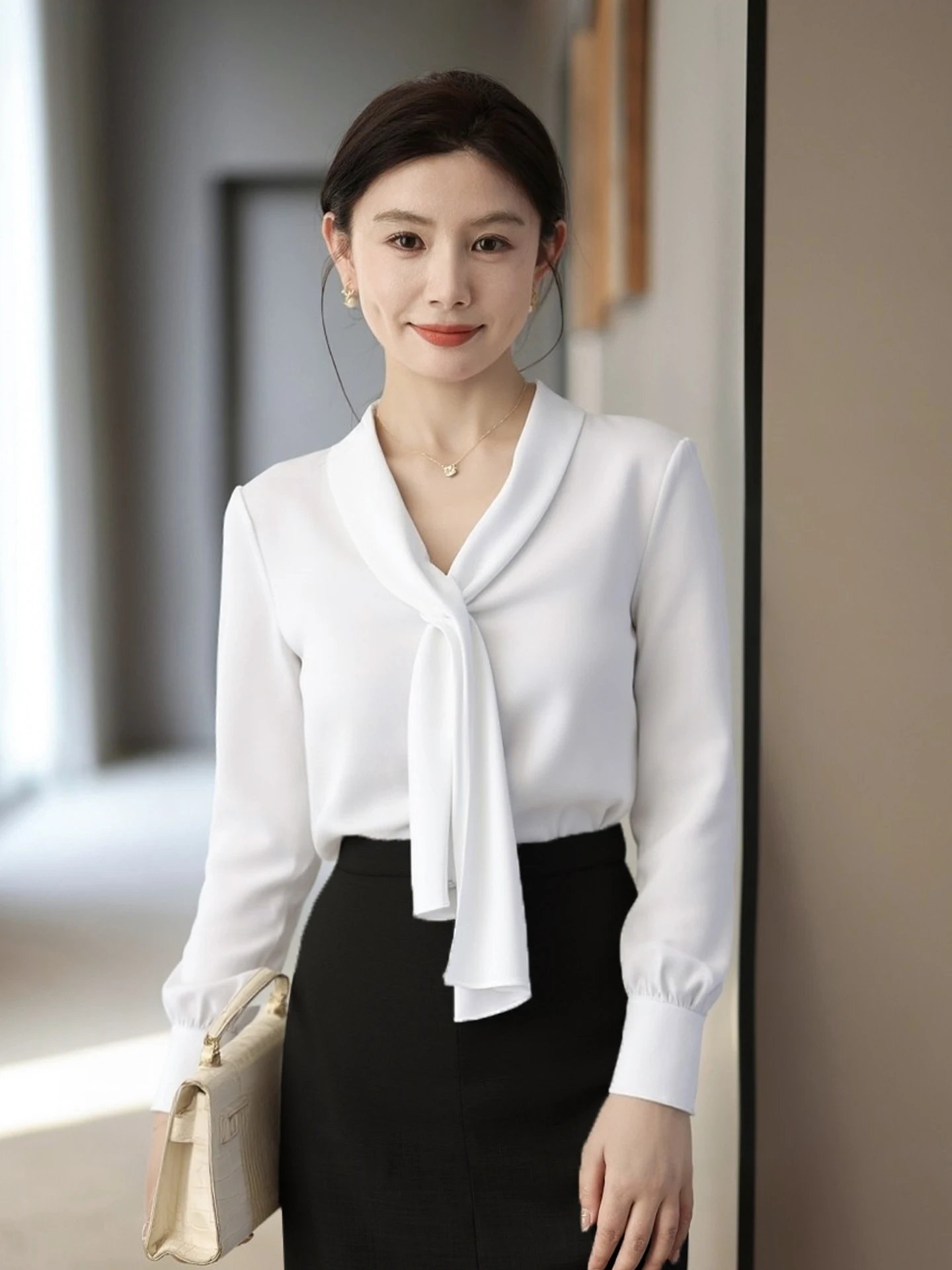 

Ele V-Ne Long Sve Women's irt Acetate Satin Sa Profional Aosphere Chic French Sle Breathable Skin-Friendly