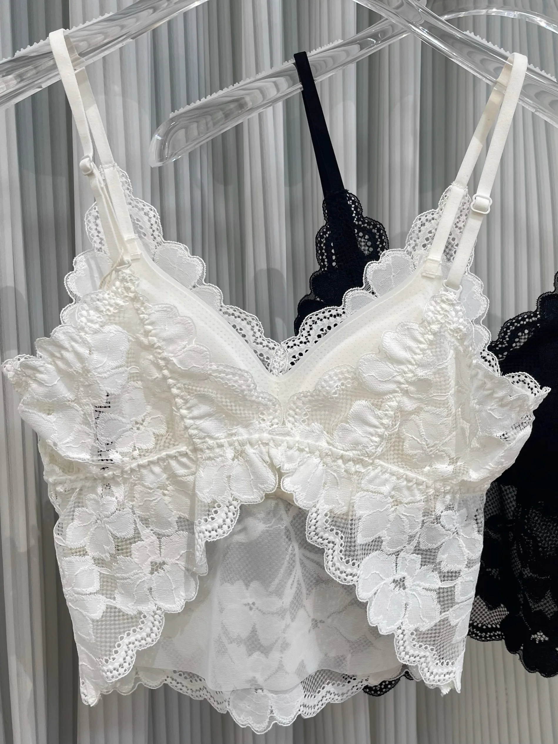 Weiße Spitzenriemenweste Damen Oberbekleidung Sommer Schöne Ba Dünne Riemen Tube Top Bared Ba Top Unterwäsche ort Sle...