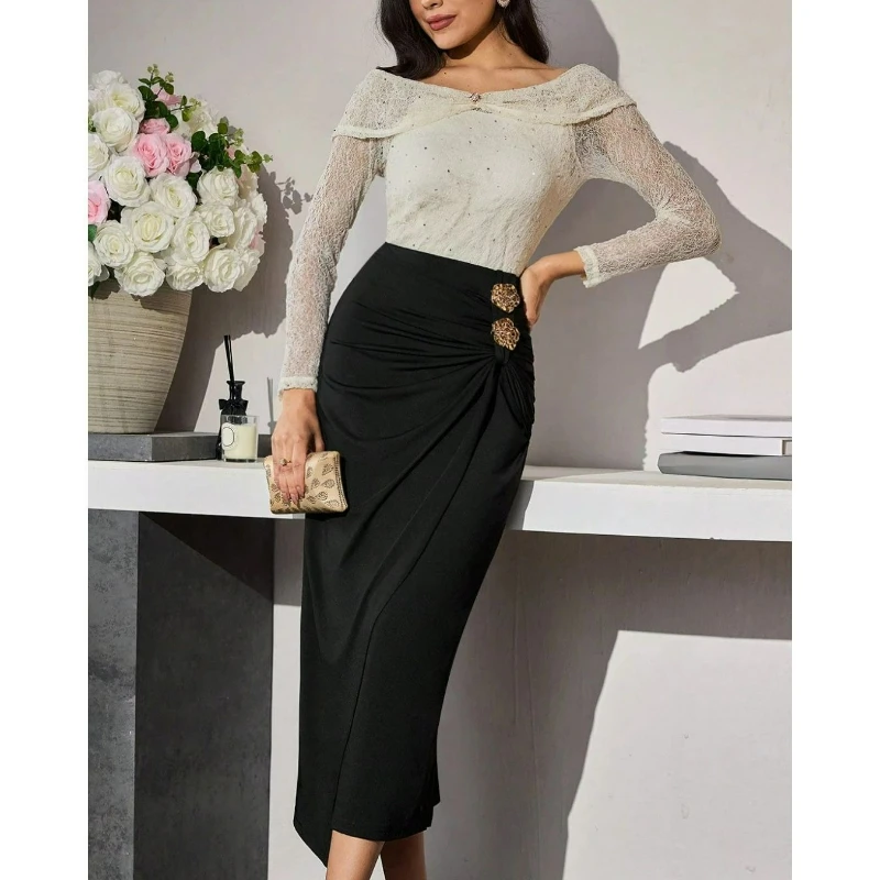 

2026 Spring New Fashionable American Style Elegant Rose Metal Buckle Decoration Wrinkle Bag Hip Slimming Women Half Length Skirt