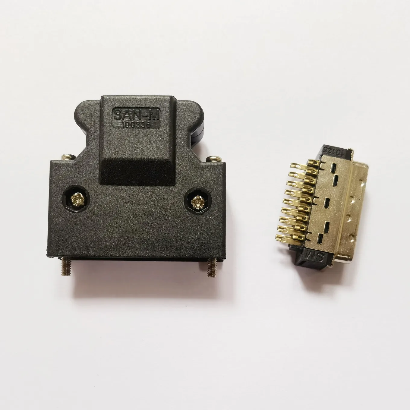 

Original new 100% Gold Plated domestic connector 10136-3000PE+10336-52A0-008 36 core servo connector