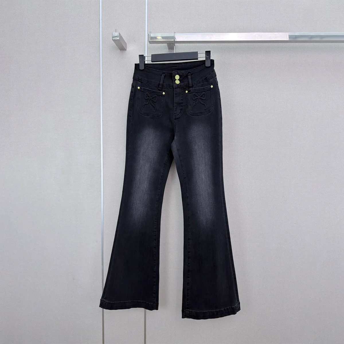 2026 High Quality Women's Wear Bow Embossed High Waist Micro Pull Jeans Bow Embossed High Waist Micro Pull Jeans--hb808
