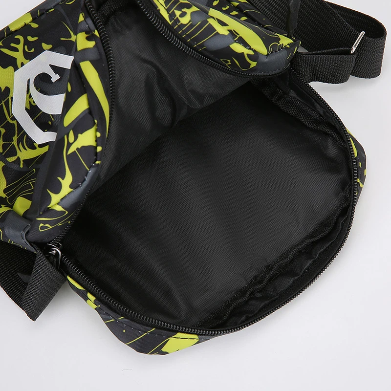 Large Men's Everyday Crossbody Bag - usage example