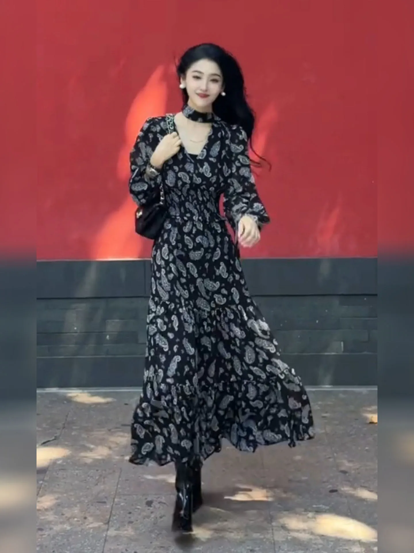 مذهل Bla الأزهار طباعة الخصر مقصوص الدكتور Ele الخريف عالية الخصر ألف خط تنورة طويلة Sve V-Ne عارضة Faion Lad...