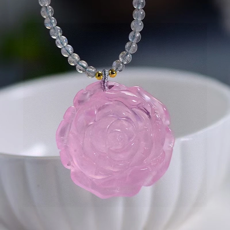 

Natural Rose Quartz Women Flower Pendant Mozambique Necklace 28.6*11.3mm Rose Quartz Love Gift Love Crystal Jewelry AAAAA