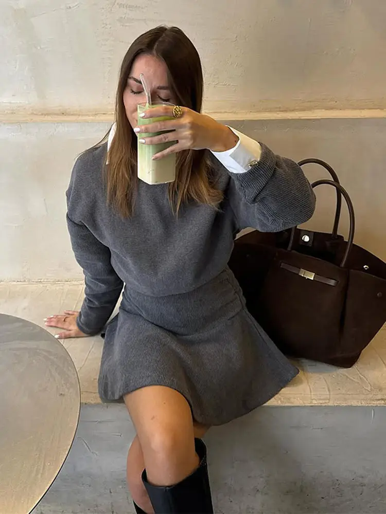 Minivestido elegante de punto para mujer, Vestidos de manga larga con cuello redondo y cintura fruncida, dobladillo acampanado, ropa de calle informal para mujer