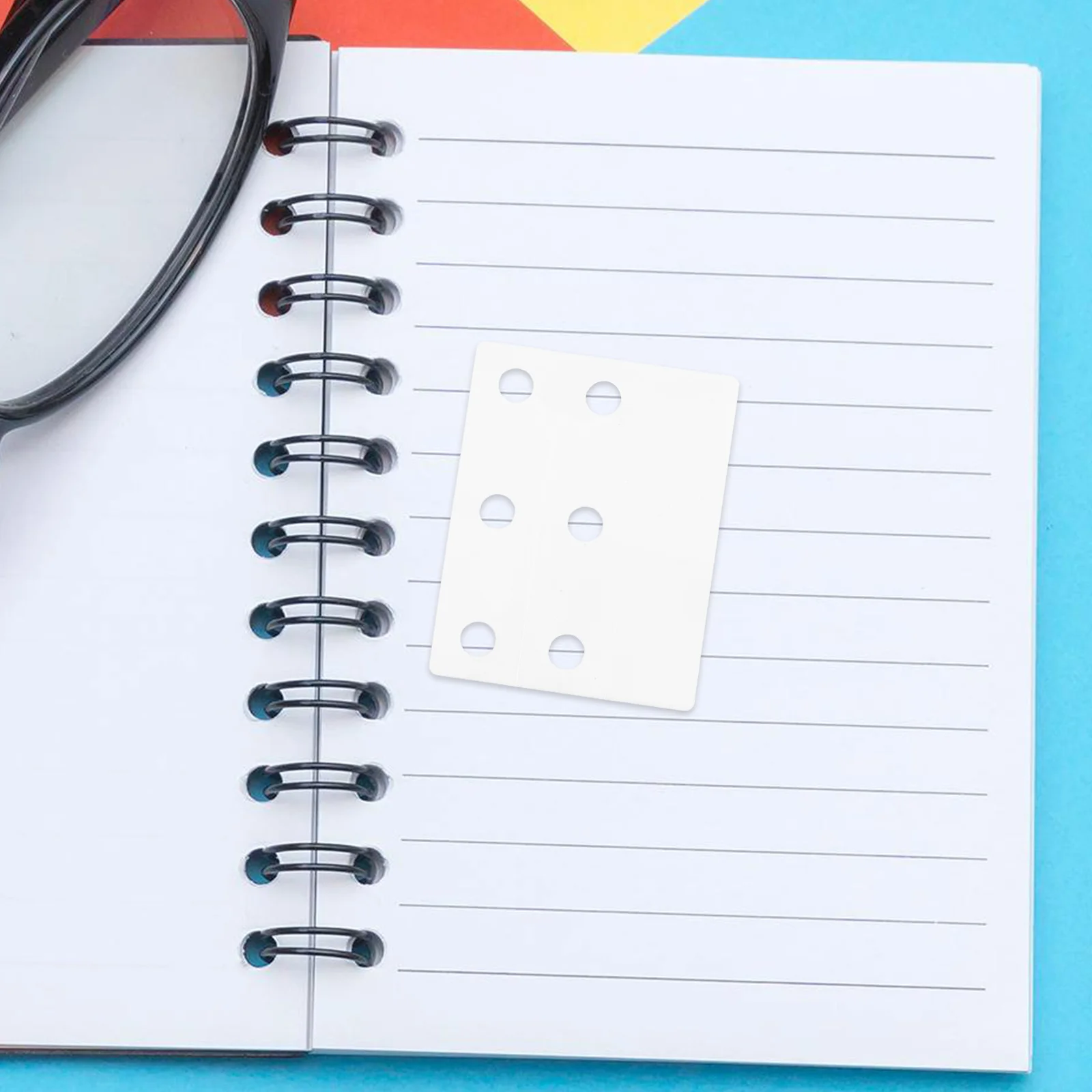 50 Buah Label Penguat Lubang untuk Binder Cincin Stiker Putih Berperekat Hewan Peliharaan yang Dapat Digunakan Kembali untuk Belajar di Rumah Kantor Sekolah