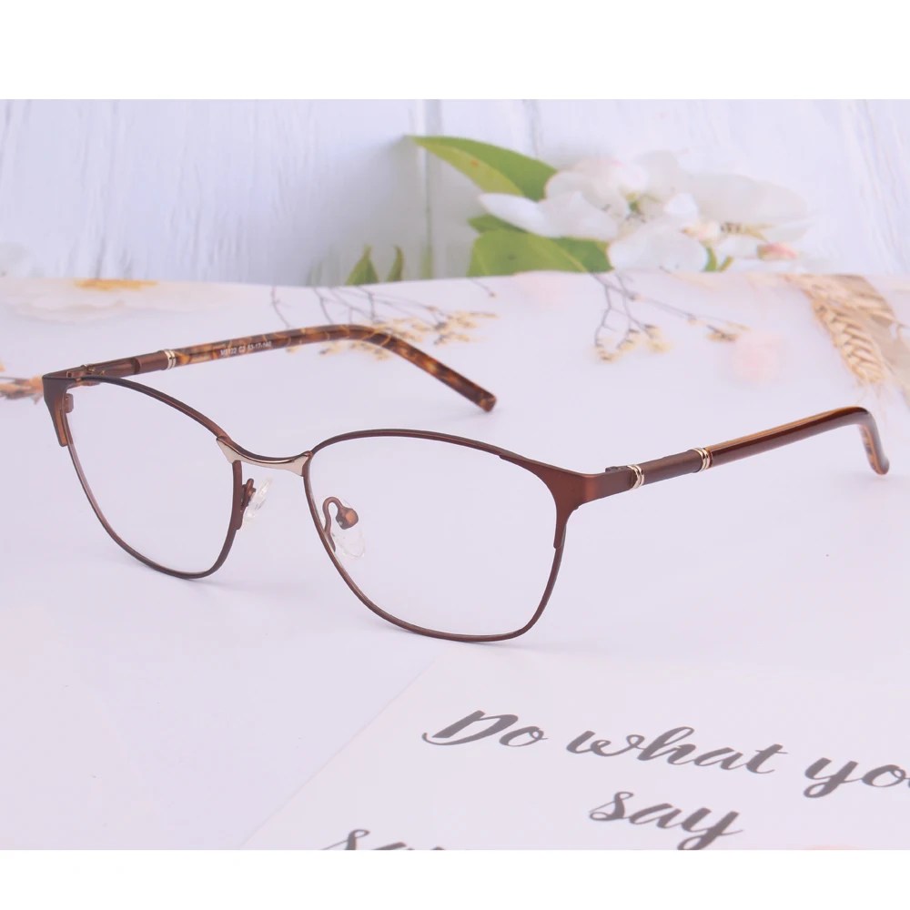 الوردي lrest موضة نظارات نسائية إطار معدني الخيزران معبد دائرة ديكور الراقية الفاخرة الرجعية أنيقة النظارات البصرية للنساء