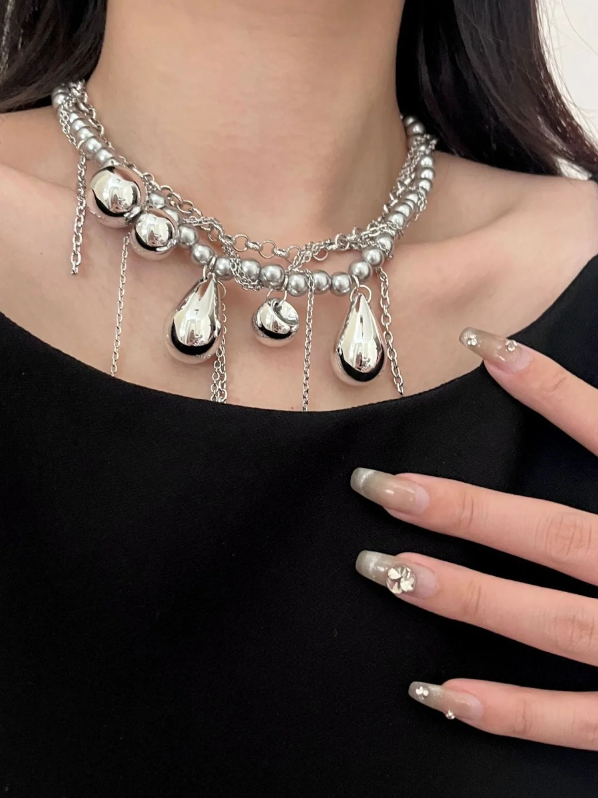 

European and American Heavy Industries Tahiti Grey Pearl Stacked Collarbone Chain