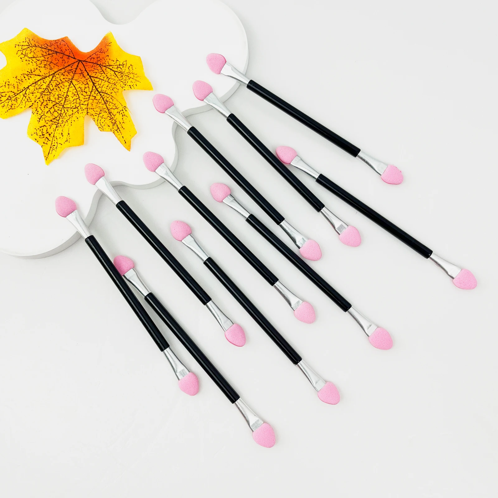 31PCS Pink Makeup Brush Silver Powder Brush Foundation Brush Sponge Teardrop Puff #55 Brush skin-friendly Suitable for beginners