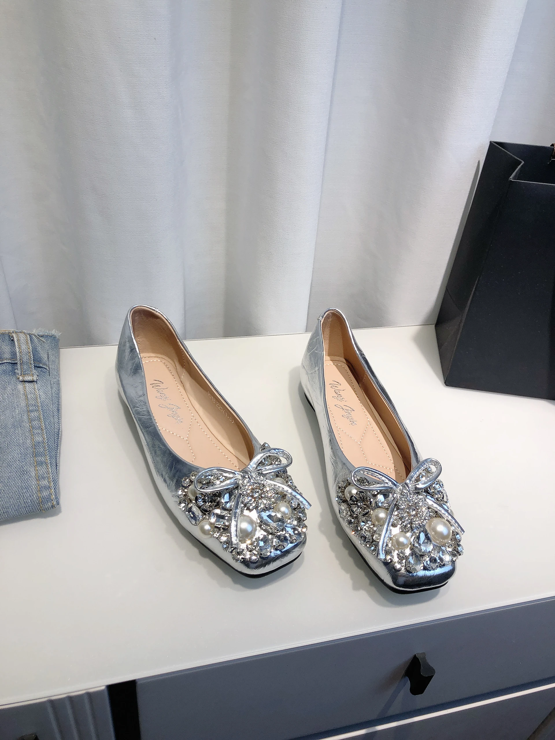 elegantes-bailarinas-plateadas-para-mujer-zapatos-de-boda-nuevo-estilo-2026-con-nudo-punta-cuadrada-pedreria-y-suela-plana