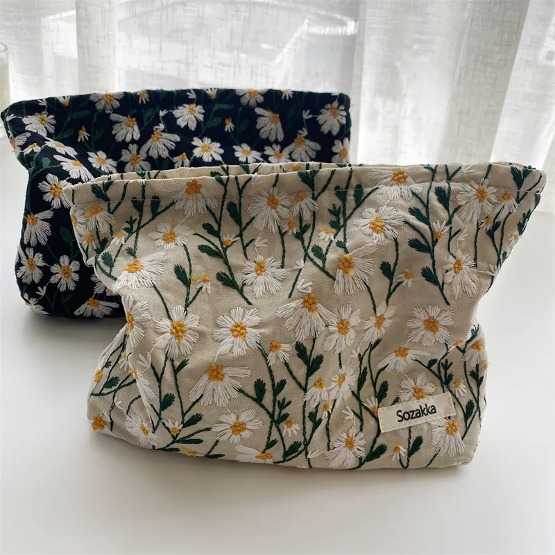 Korean Travel Toiletry Bag Canvas Beauty Makeup Case Organizer  Pencil Case Women Embroidery Floral Cosmetic Bag Pouch