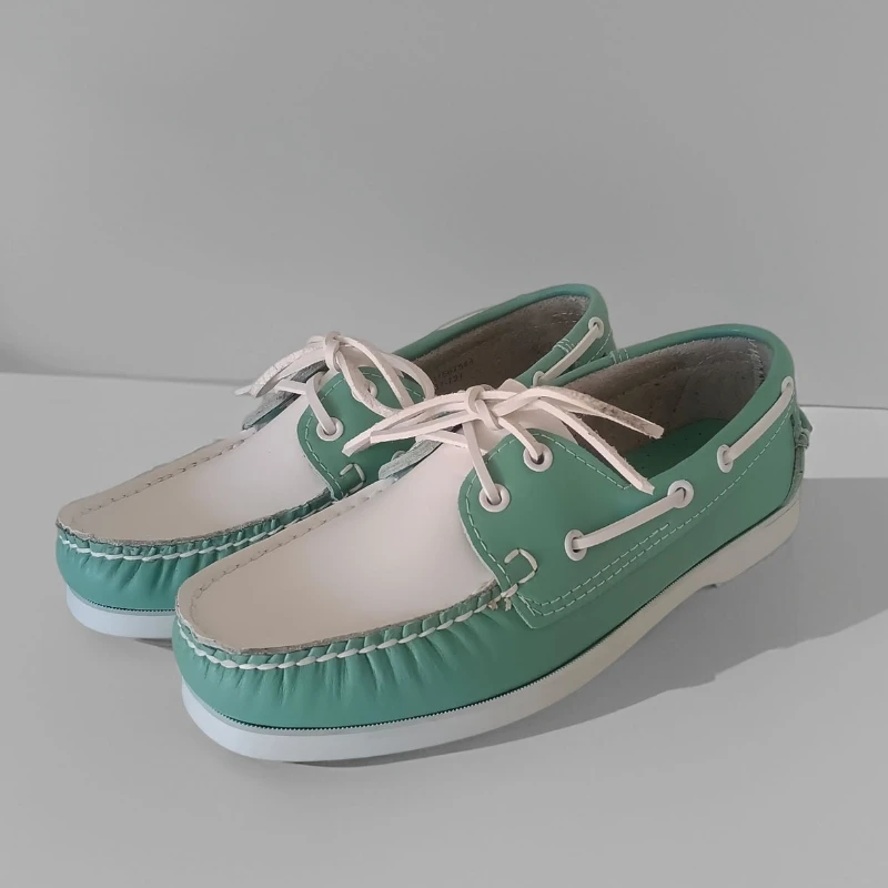 

Classic Loafers Men Full-Grain Leather Boat Shoes Footwear Men Casual Shoes Handsewn Brand Luxury Moccasins