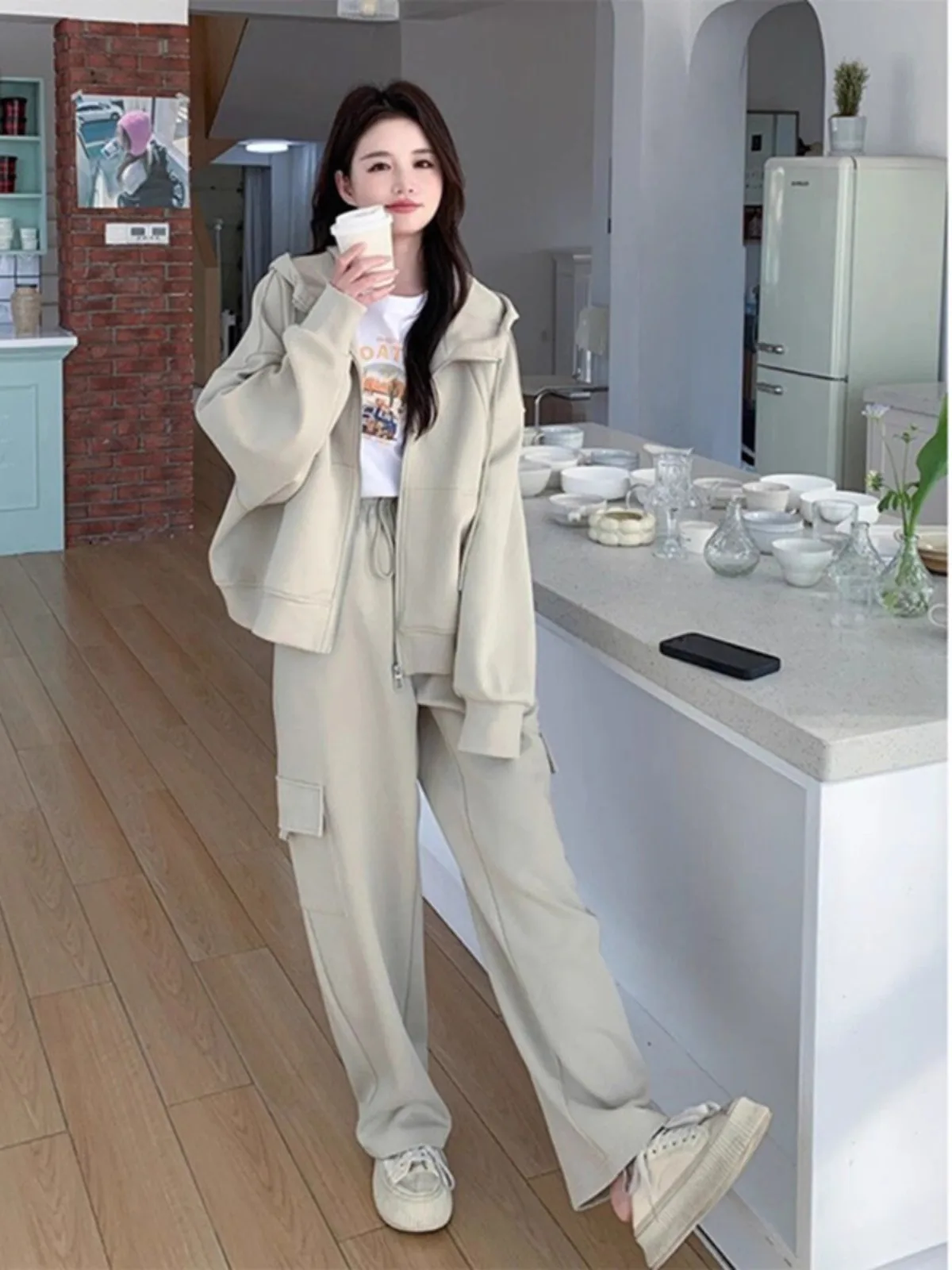 

plus Size 300 Pou Autumn Trendy Sweatirt Sportswear Women's Set 2025 New Workwear Wide Leg Pants Two Piece Set