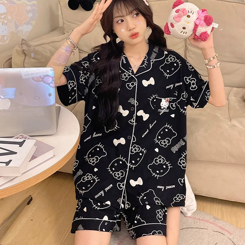 

Комплект из двух предметов, пижамы Hello Kitty, летняя студенческая одежда для отдыха в стиле аниме, милая домашняя одежда для девочек, рубашка, шорты с короткими рукавами, комплект