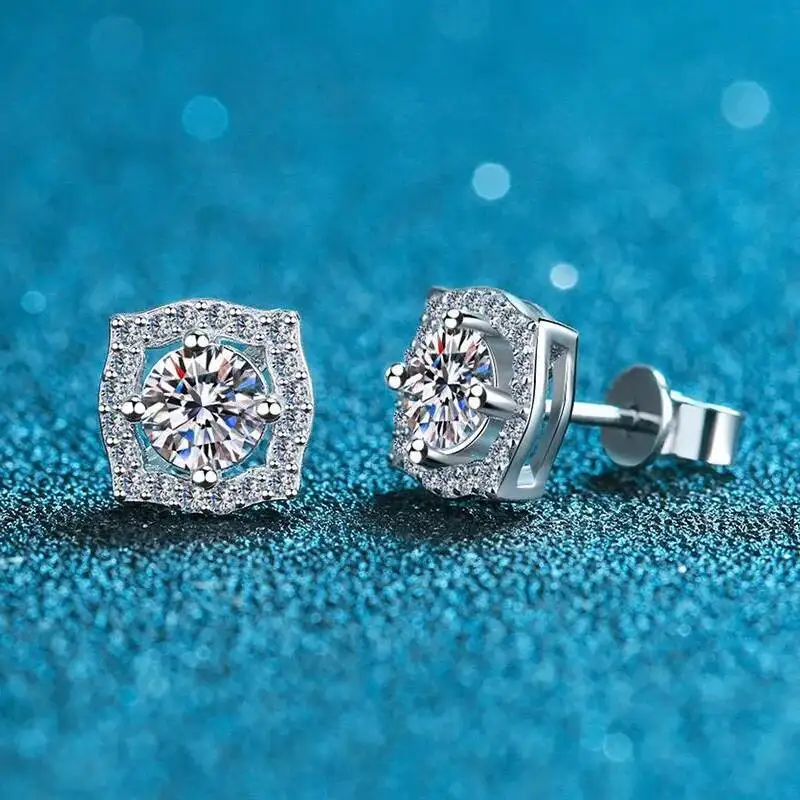 

Женские серьги-гвоздики из серебра 925 пробы, 1 карат