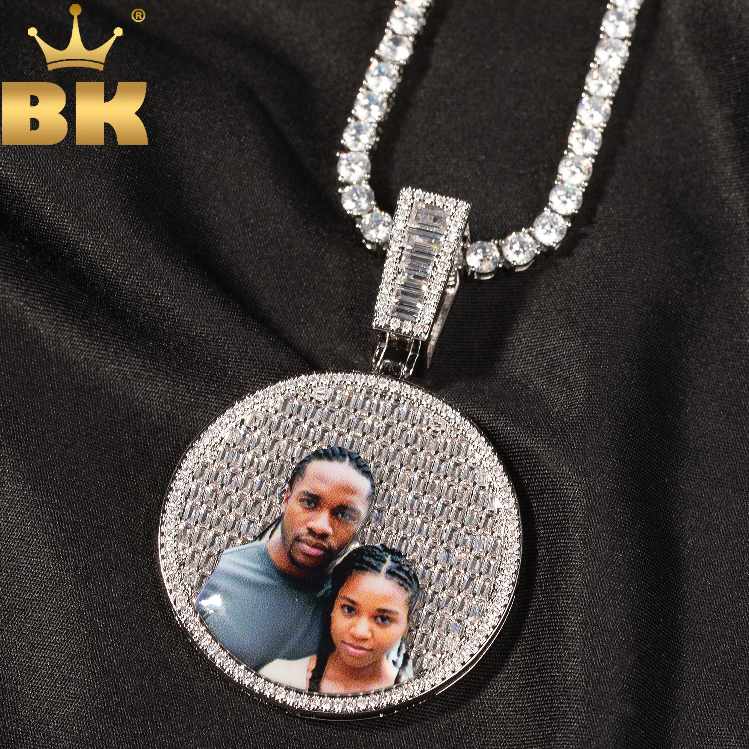 

THE BLING KING Iced, 2 размера, круглый медальон, индивидуальный кулон с фотографией памяти, ожерелье с цирконием, гравировка сзади для мужчин и женщин, ювелирные изделия в стиле хип-хоп