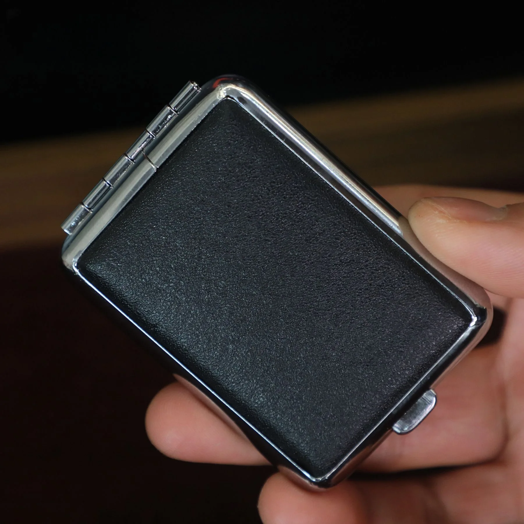 New dual gun old-fashioned matchbox, high-end portable metal matchbox, cigarette accessories, men's gift