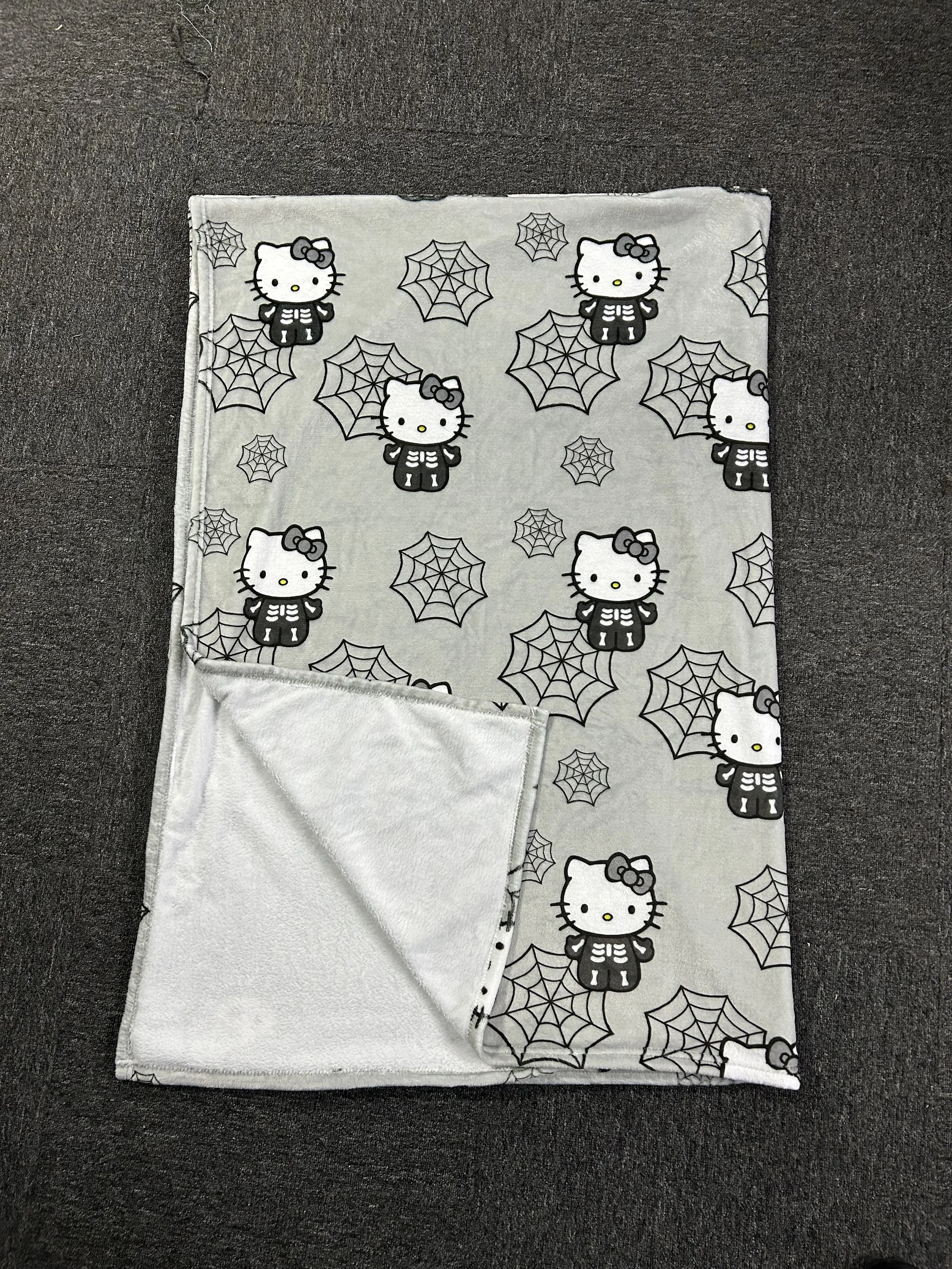 Sanrio Hello Kitty Halloween Blanket Cartoon Kids Room Decor Winter Thickened Blanket Quilt Flannel Soft Comfortable Bed Sheets